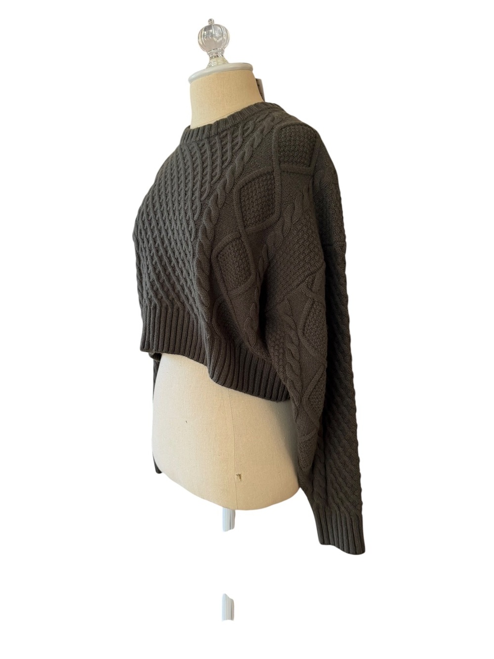 Aritzia Peggy Cropped Cable Knit Sweater - Olive XS - Picture 8 of 9